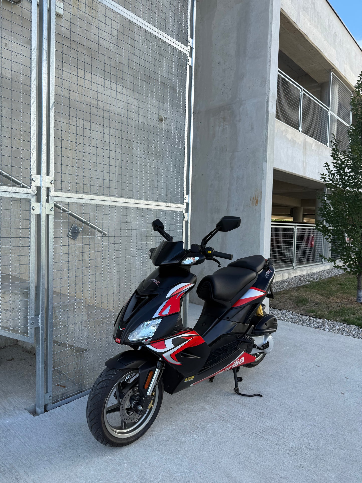 Aprilia SR50R 2T 25kmh 2010