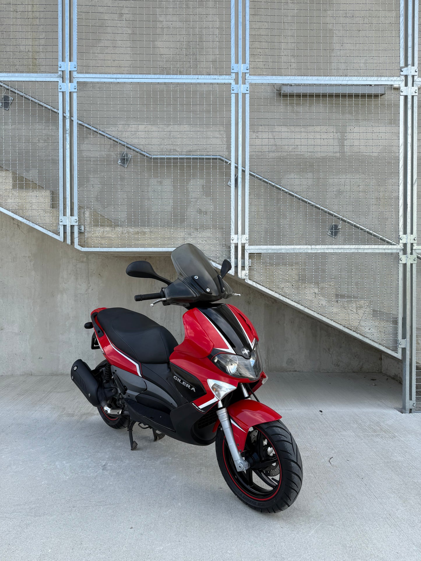 Gilera RUNNER ST125 KOT NOV - SAMO 5700KM