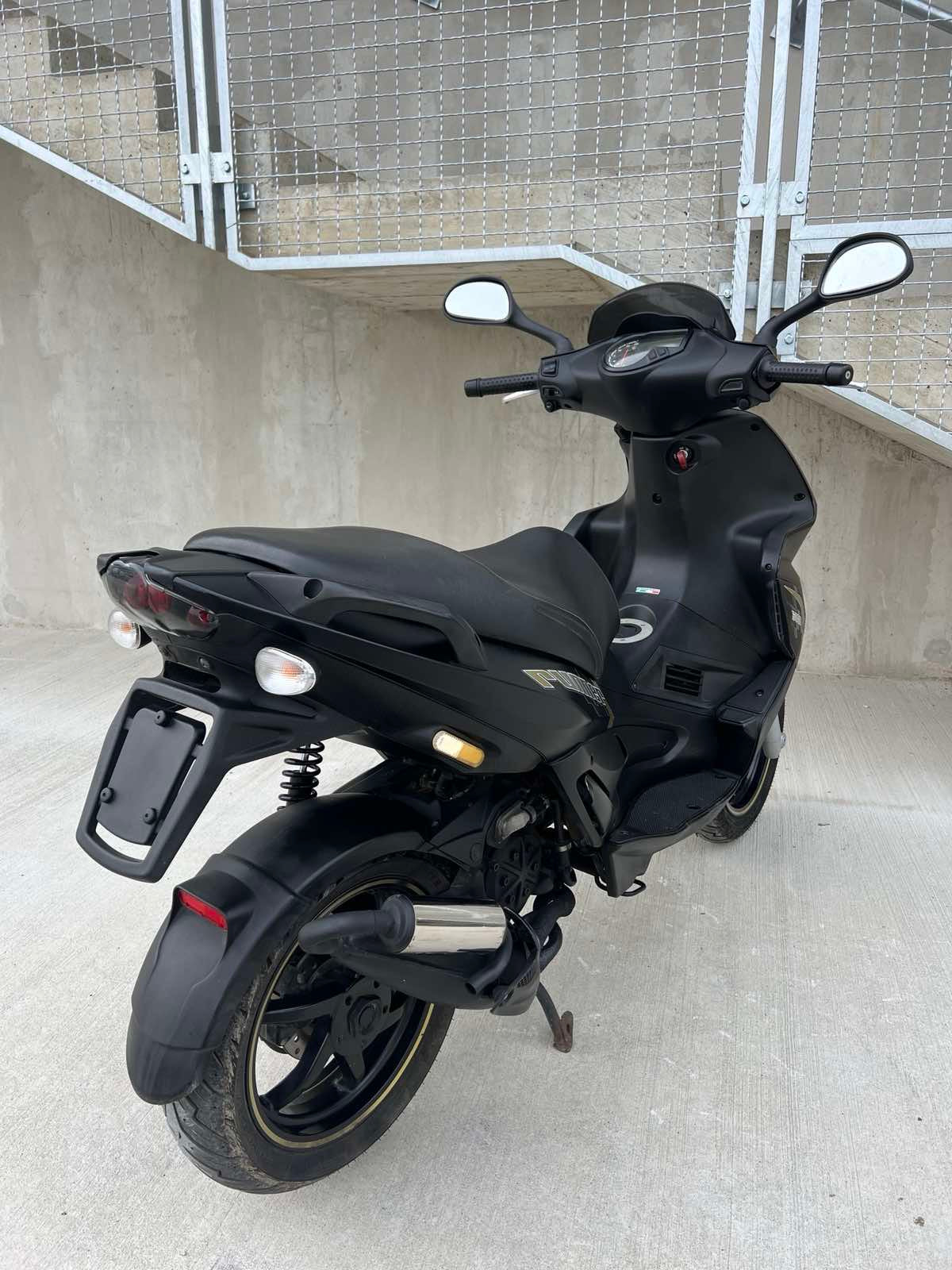 Gilera Runner RST50 SP 2T 25kmh 2013