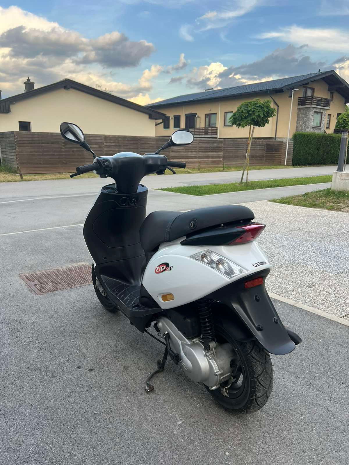 Piaggio ZIP 50 2T 25kmh 2011