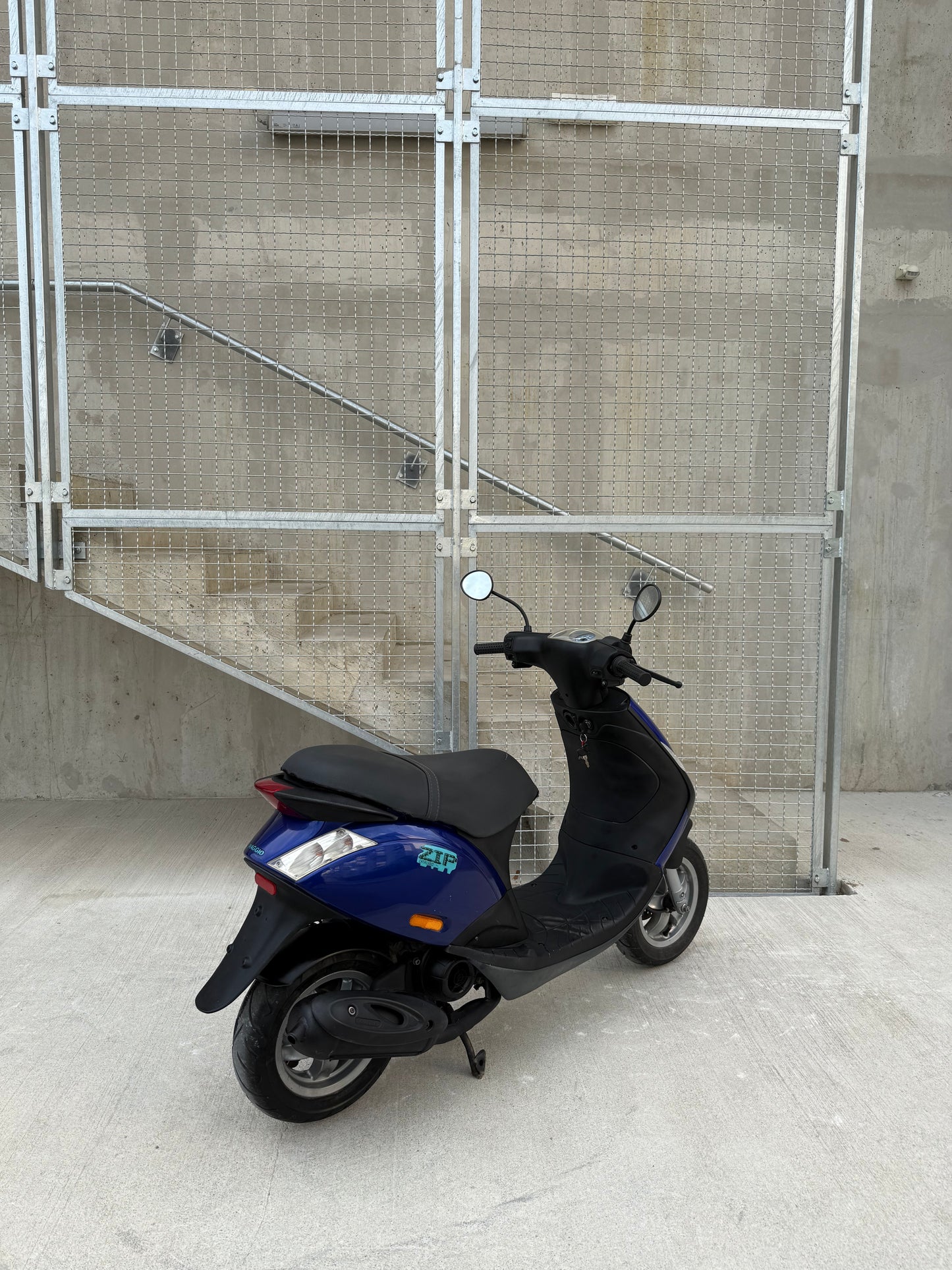 Piaggio ZIP 2T 25KMH ODLICEN