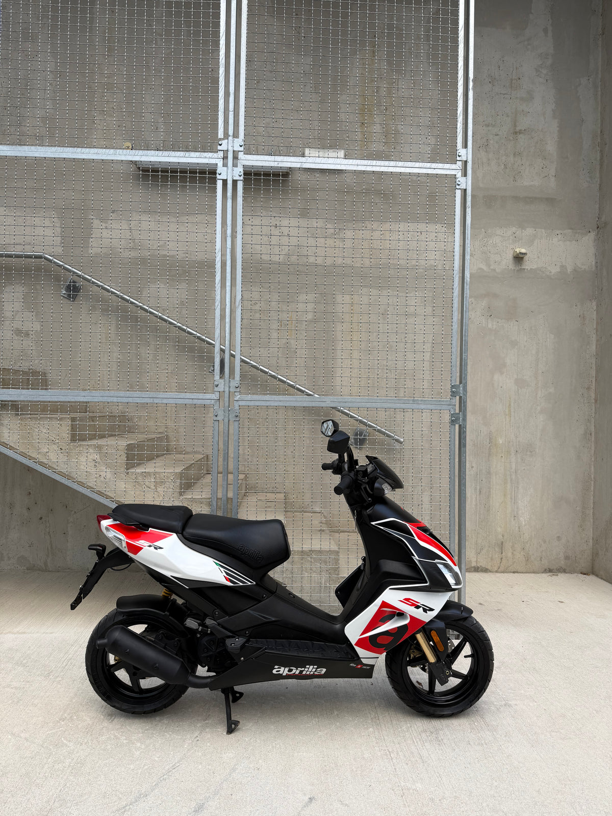 Aprilia SR50R 25KMH NOVO