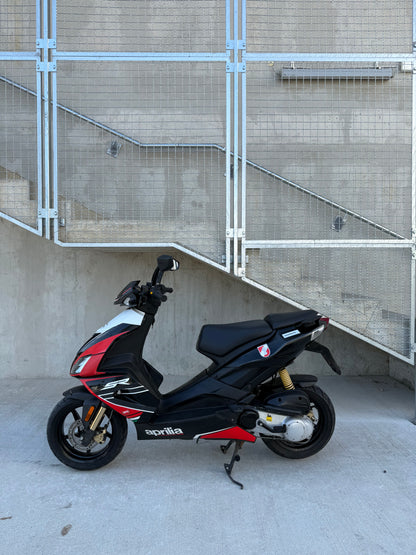 Aprilia SR50R SBK REPLICA 25KMH ZELO LEP