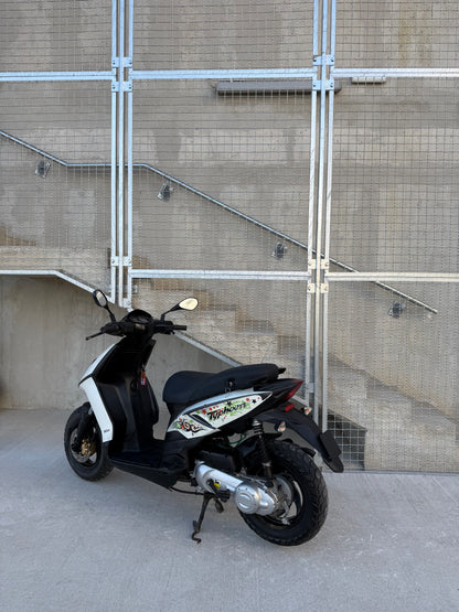 Piaggio Typhoon 50 2T 25kmh 2012