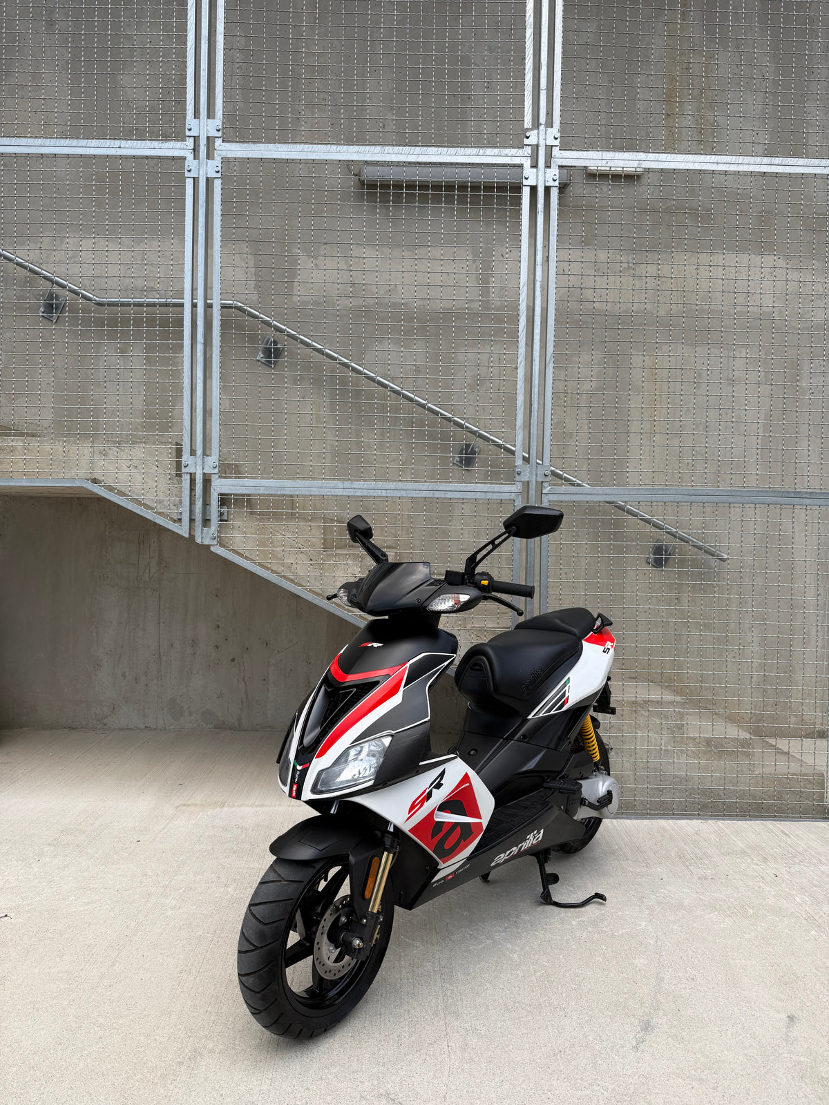 Aprilia SR50R 25KMH NOVO
