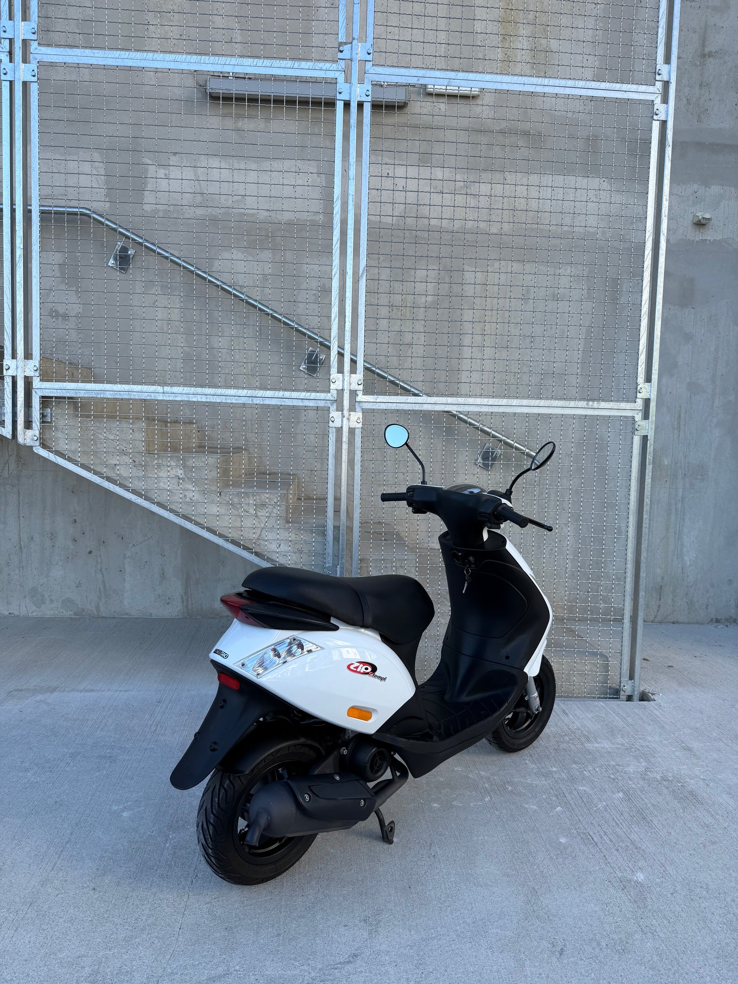 Piaggio ZIP 2T 25KMH NOVO