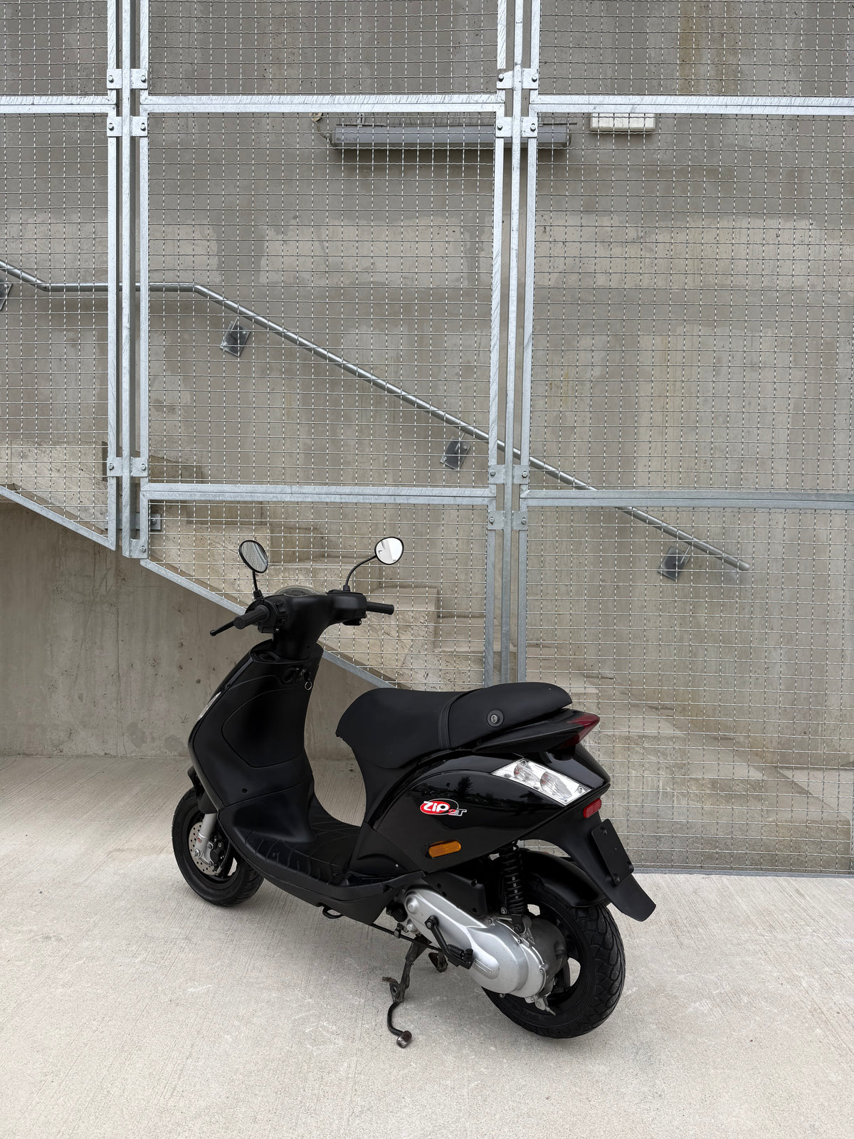 Piaggio ZIP 2T 25KMH KOT NOV