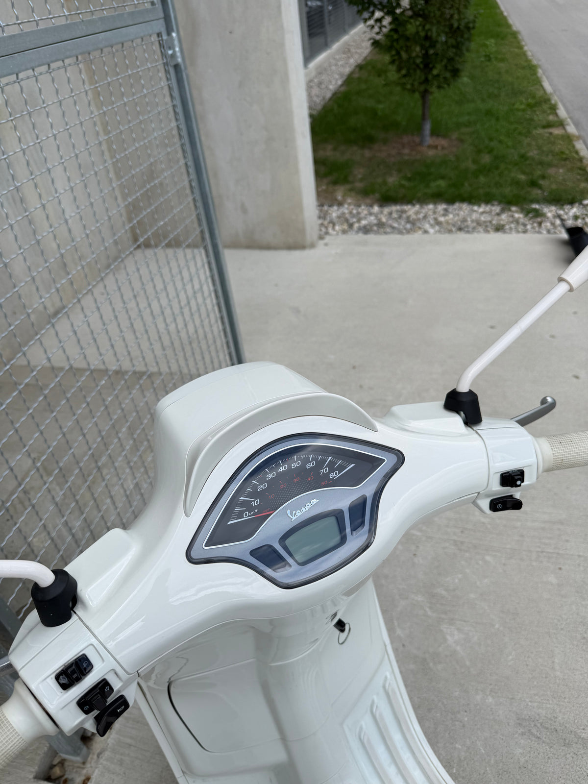 Piaggio VESPA 50 4T JUSTIN BIEBER LIMITED EDITION 2024