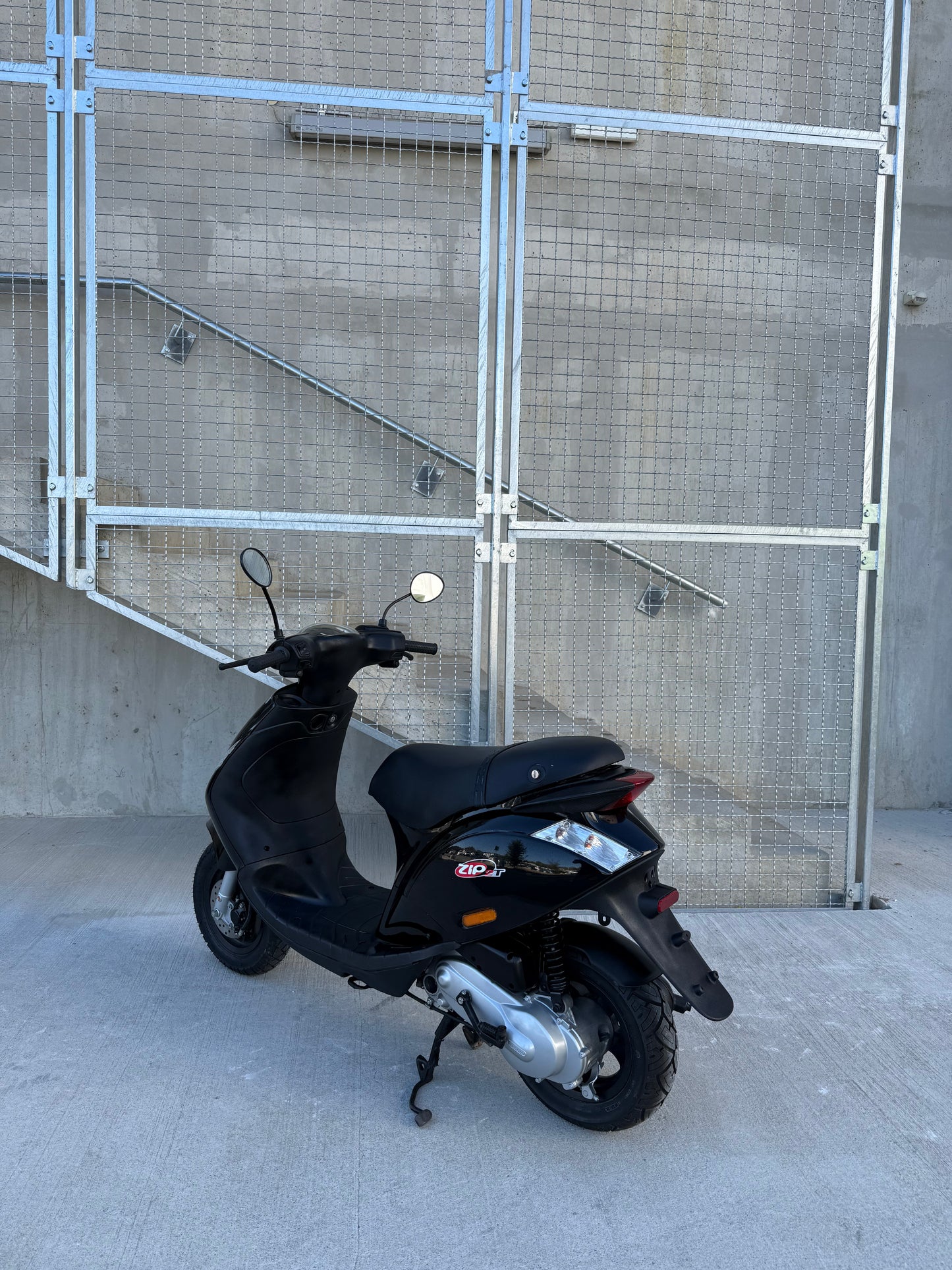 Piaggio ZIP 2T 25KMH KOT NOV