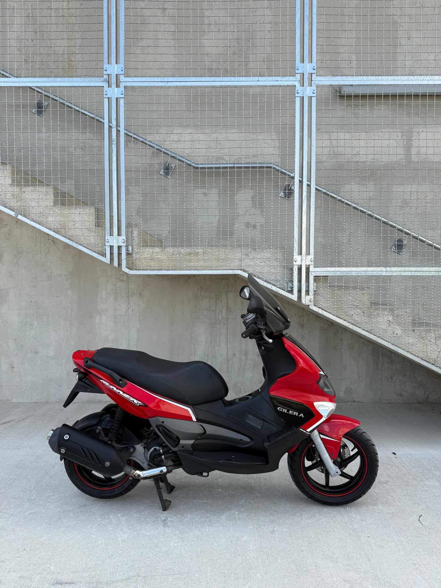 Gilera RUNNER ST125 KOT NOV - SAMO 5700KM