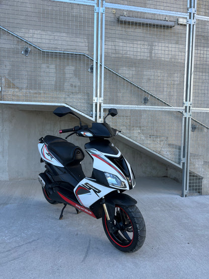 Aprilia SR50R 25KMH ZELO LEP