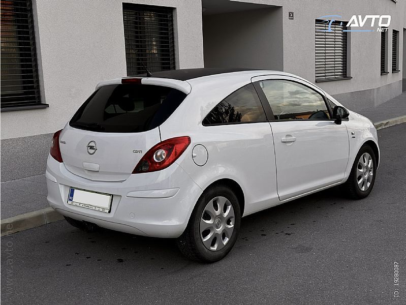 Opel Corsa 1.3 CDTI BLACK AND WHITE EDITION