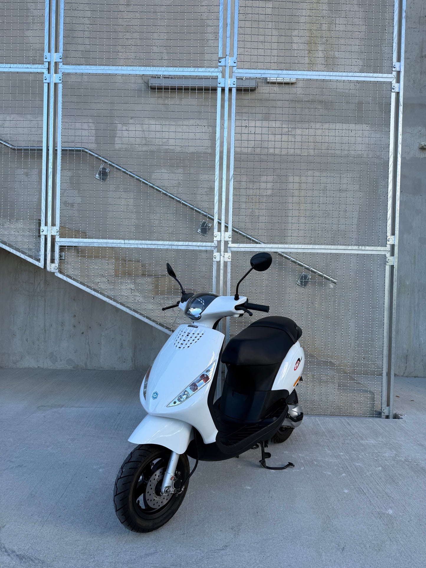 Piaggio ZIP 2T 25KMH NOVO