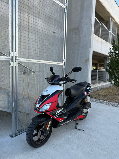 Aprilia SR50R SBK REPLICA 25KMH ZELO LEP
