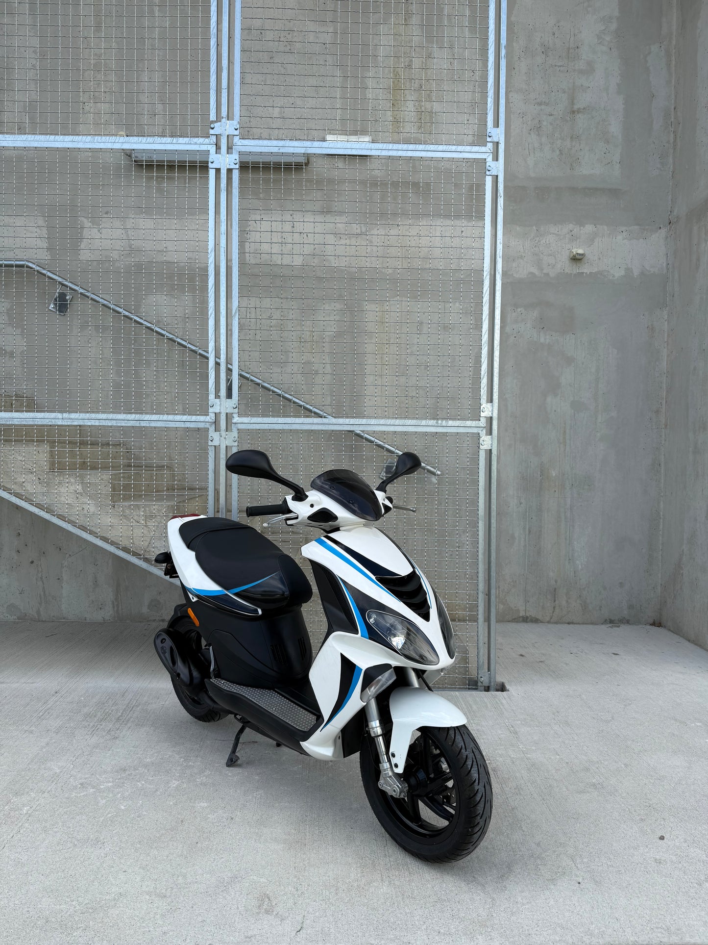 Piaggio NRG POWER 25KMH ZELO LEP