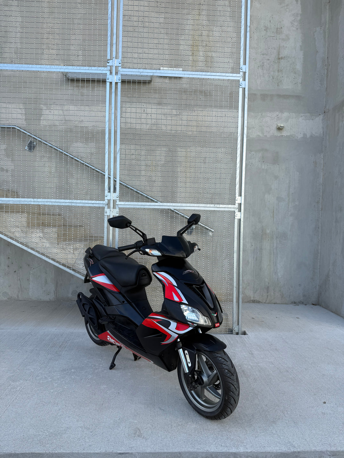 Aprilia SR50R 2T 25kmh 2010