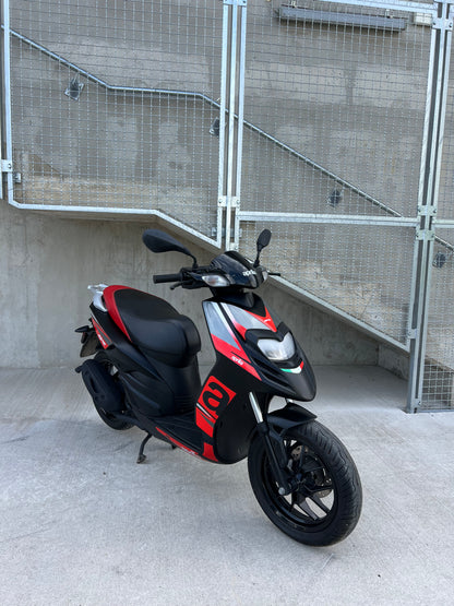 Aprilia SR50R 25KMH ZELO LEP