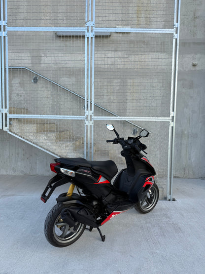 Aprilia SR50R 2T 25kmh 2010