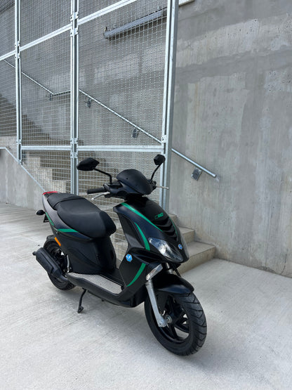 Piaggio NRG POWER 25KMH ZELO LEP - VODNO HLAJEN - DISKI