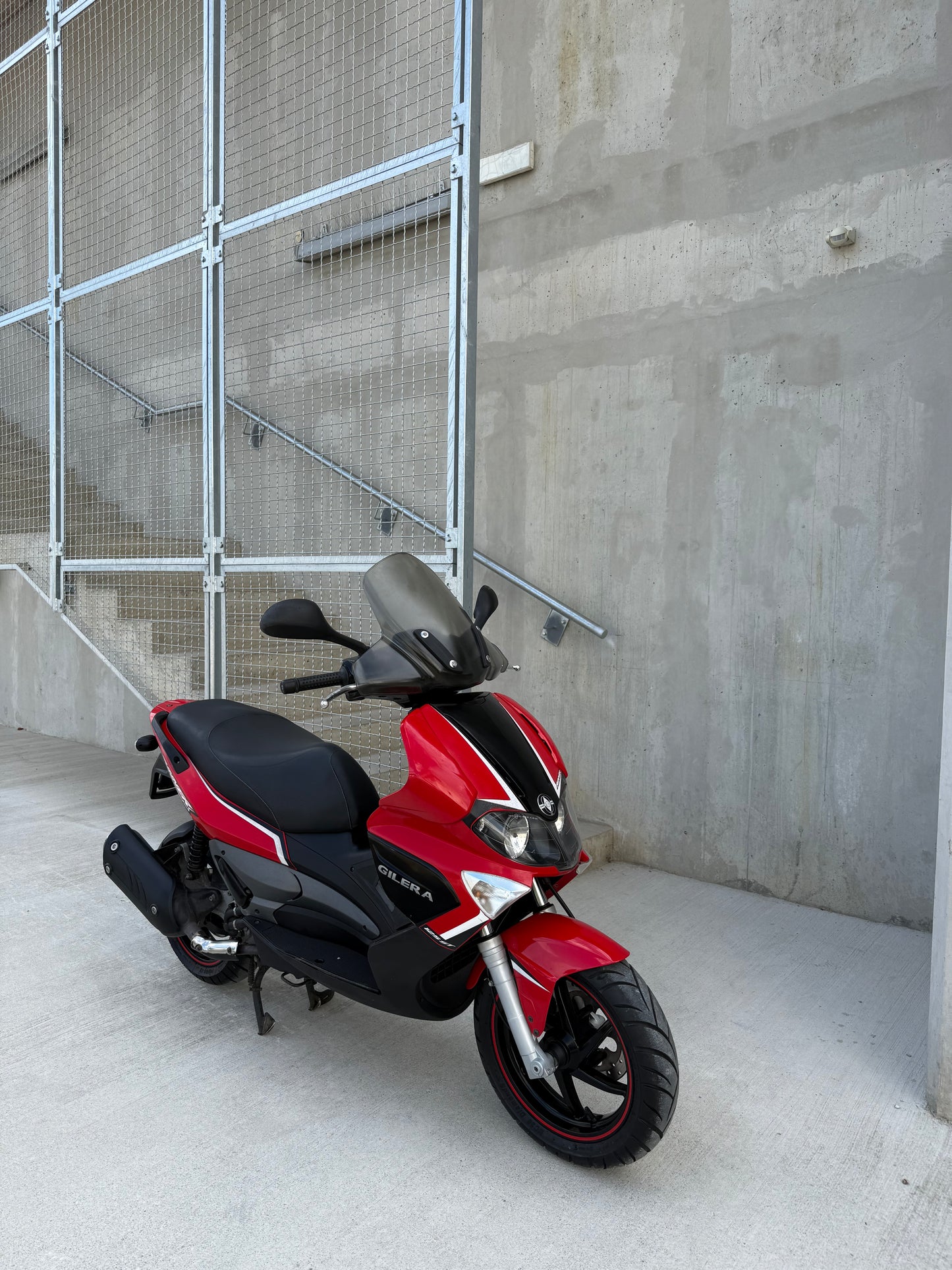 Gilera RUNNER ST125 KOT NOV - SAMO 5700KM