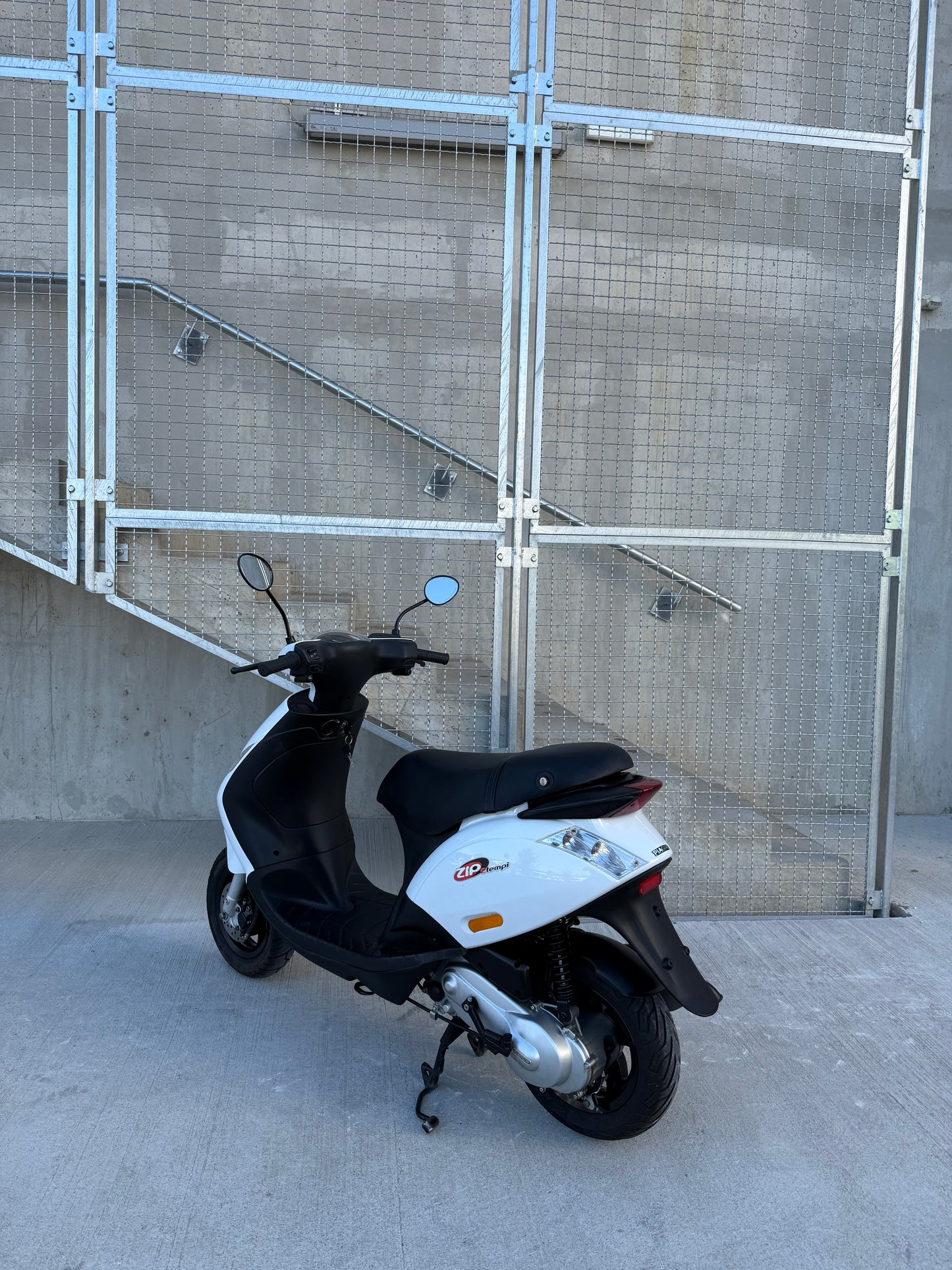 Piaggio ZIP 2T 25KMH NOVO