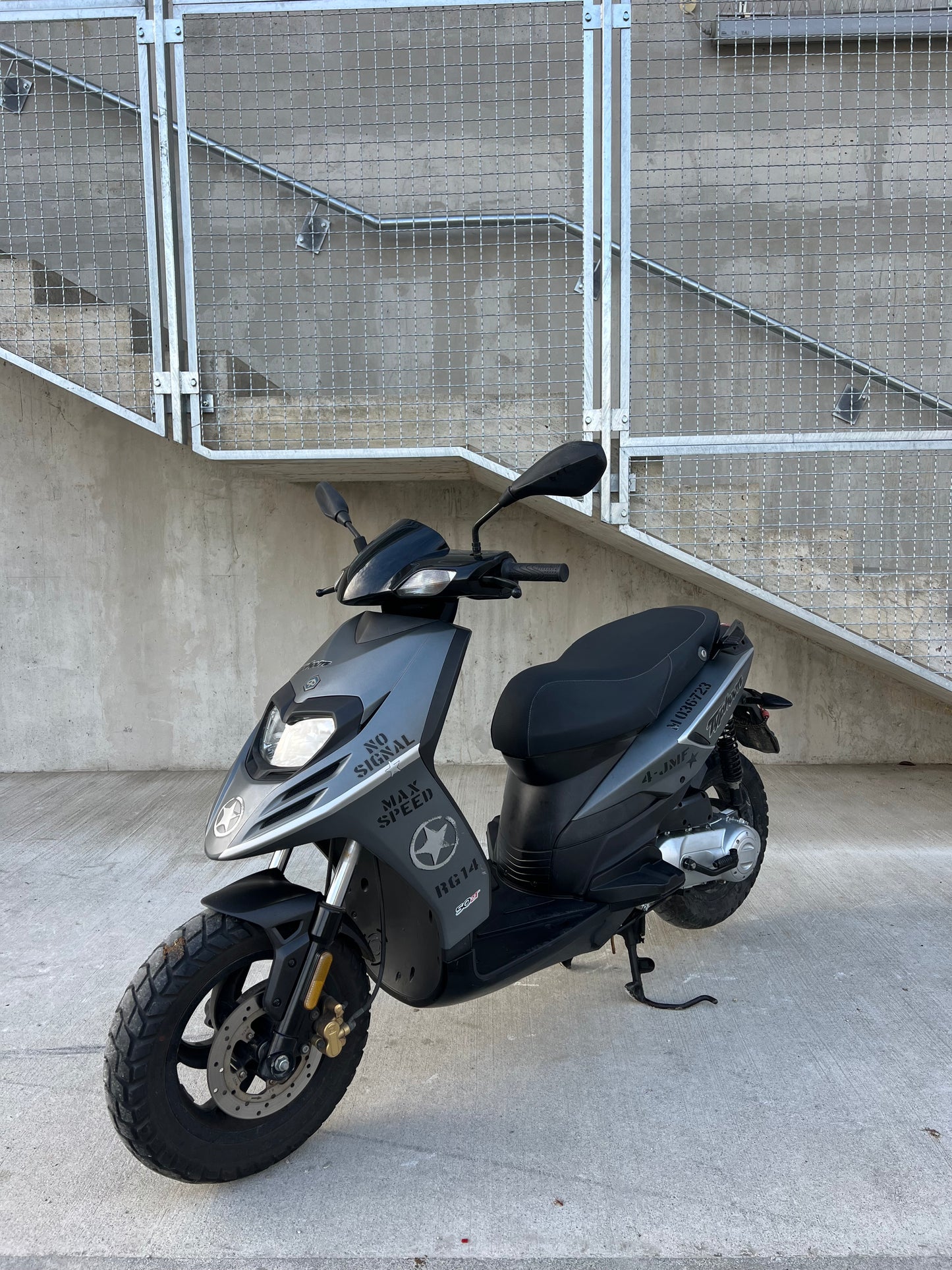 Piaggio Typhoon 50 2T 25kmh 2013