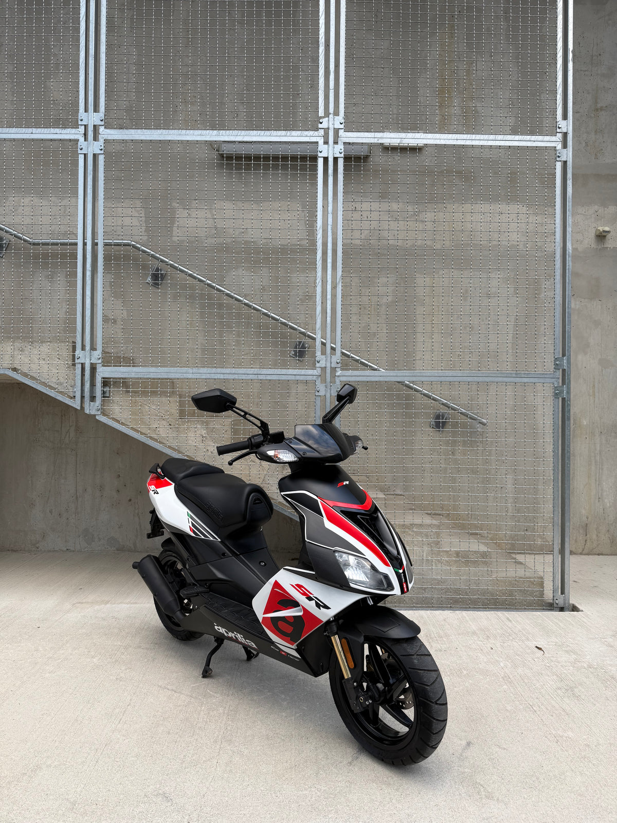 Aprilia SR50R 25KMH NOVO