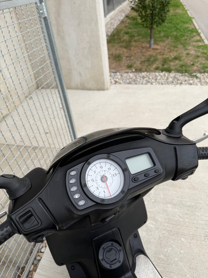 Piaggio NRG POWER 25KMH VODNO HLAJEN - DISKI- ZELO LEP