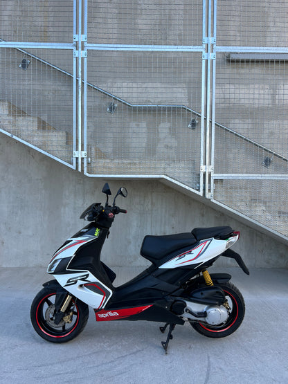 Aprilia SR50R 25KMH ZELO LEP