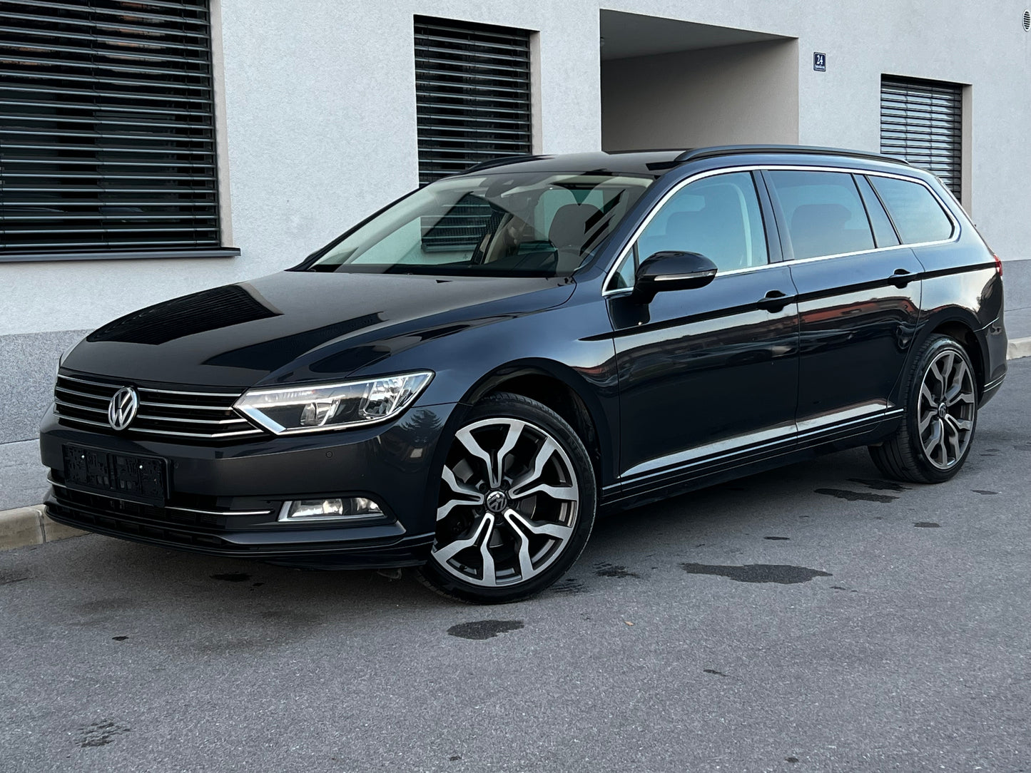 Volkswagen Passat Variant 2.0 TDI DSG-DIGITAL-KAMERA-CARPLAY-LIZING TUJCI