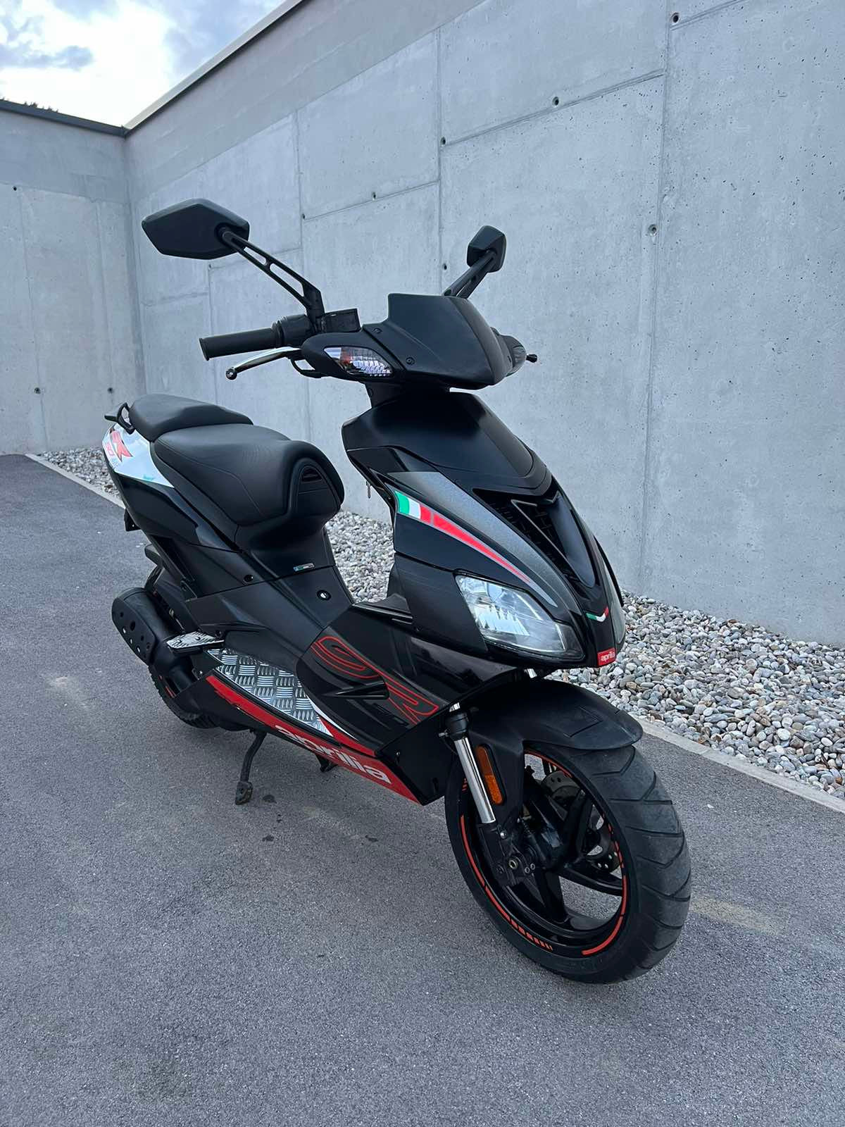 Aprilia SR50 R 2T 25kmh 2017