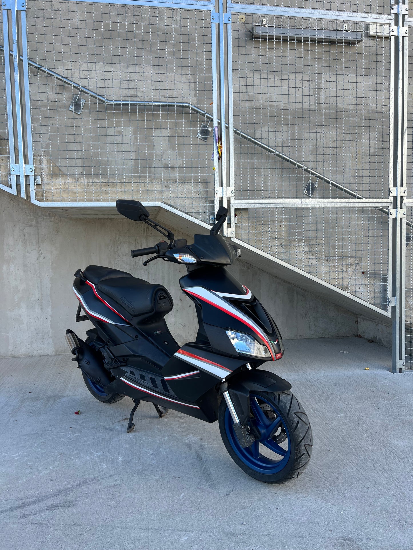 Aprilia SR50 R 2T 25kmh 2008
