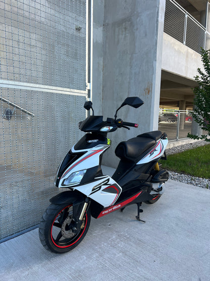 Aprilia SR50R 25KMH ZELO LEP