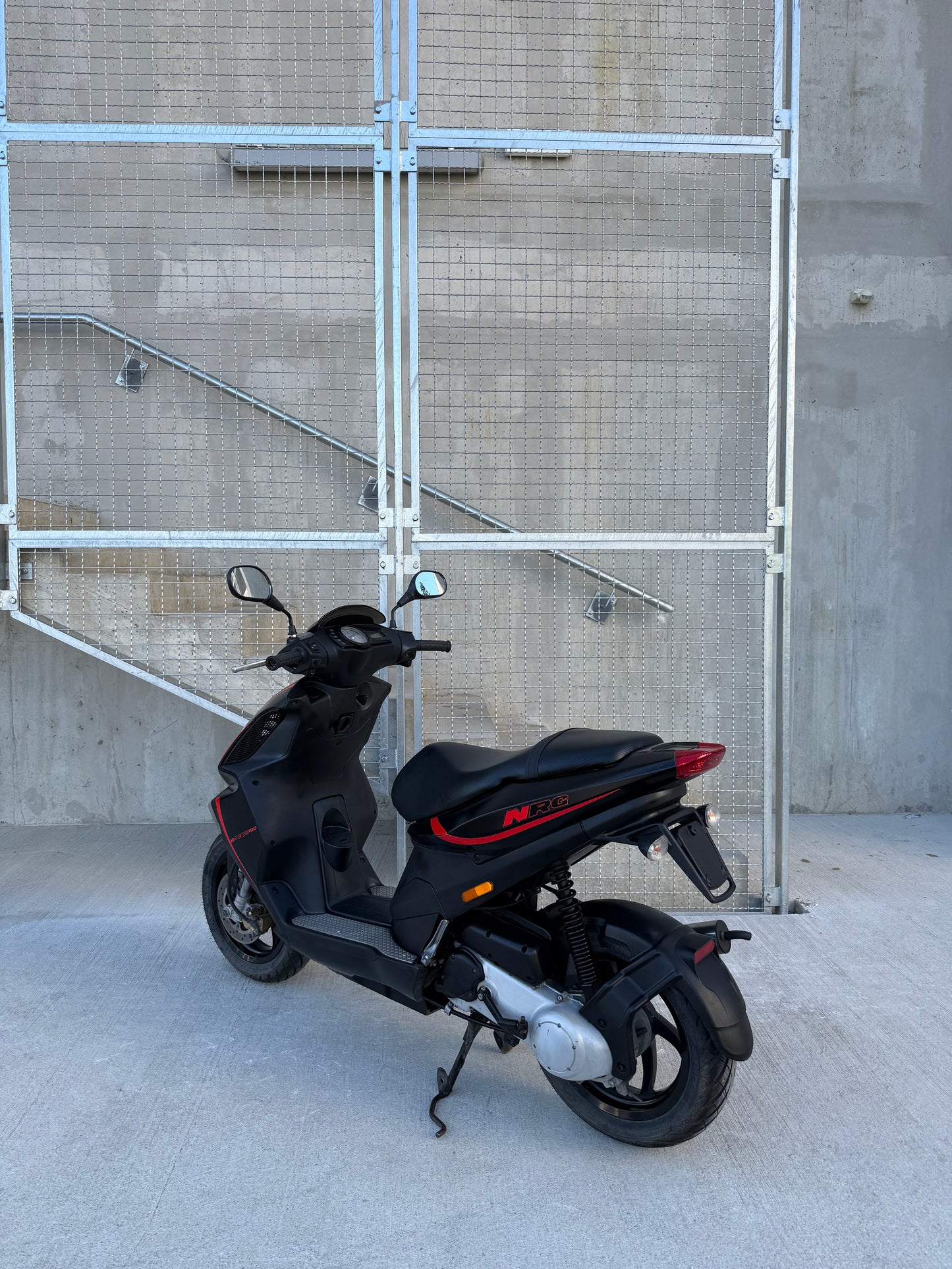Piaggio NRG POWER 25KMH - ZELO LEP