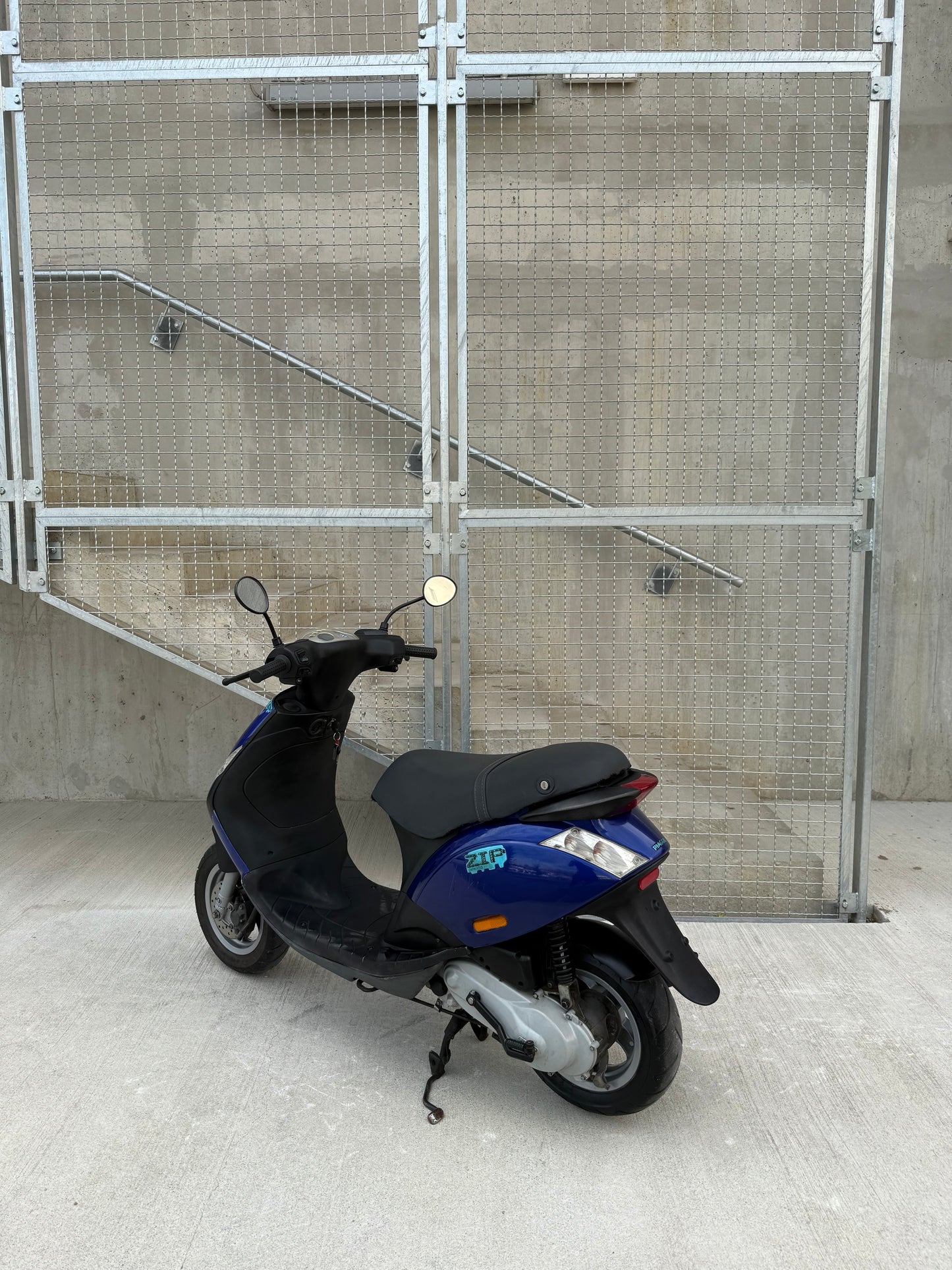 Piaggio ZIP 2T 25KMH ODLICEN