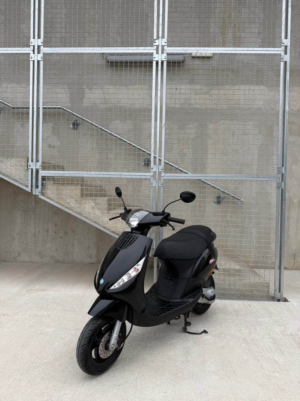 Piaggio ZIP 2T 25KMH KOT NOV