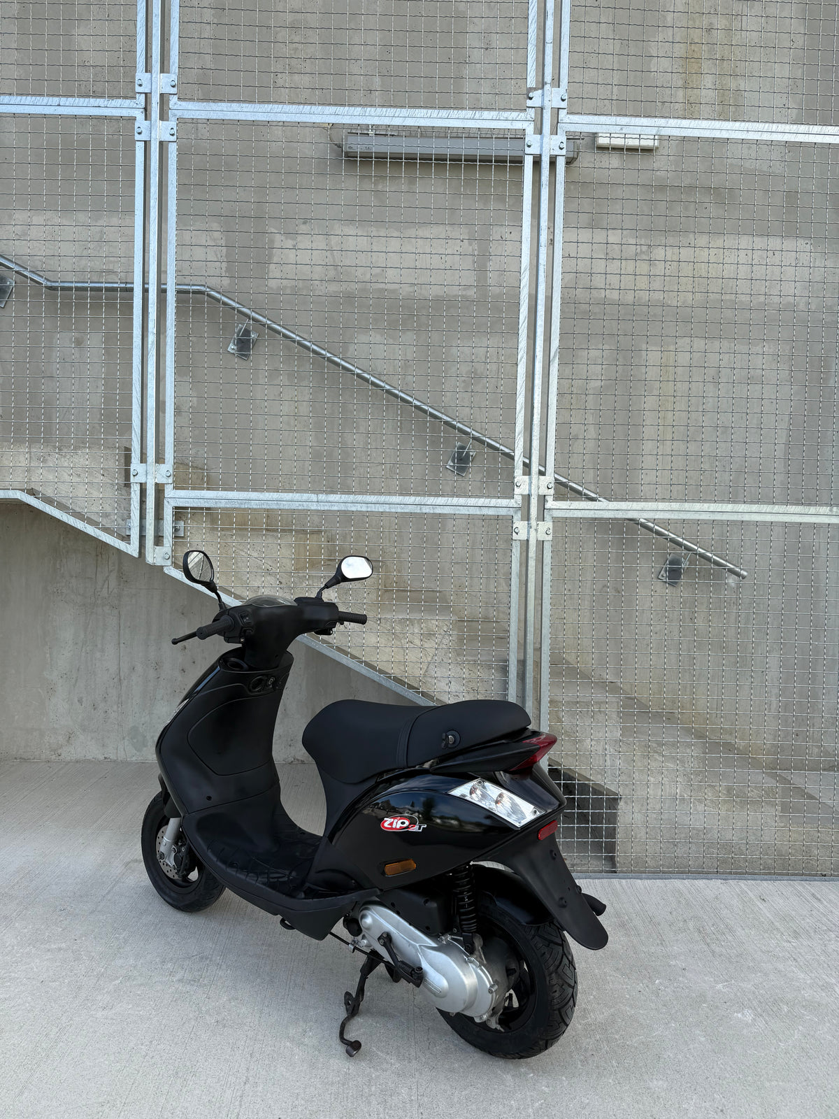 Piaggio ZIP 2T 25KMH KOT NOV