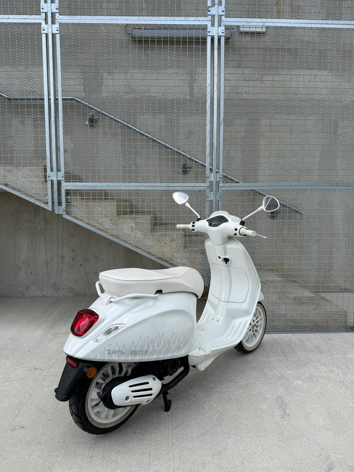 Piaggio VESPA 50 4T JUSTIN BIEBER LIMITED EDITION 2024