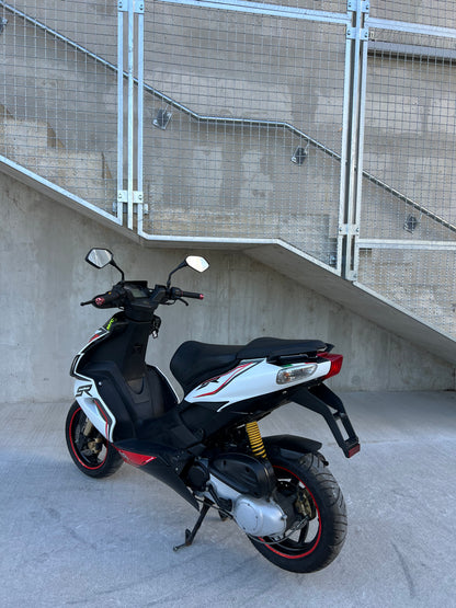 Aprilia SR50R 25KMH ZELO LEP