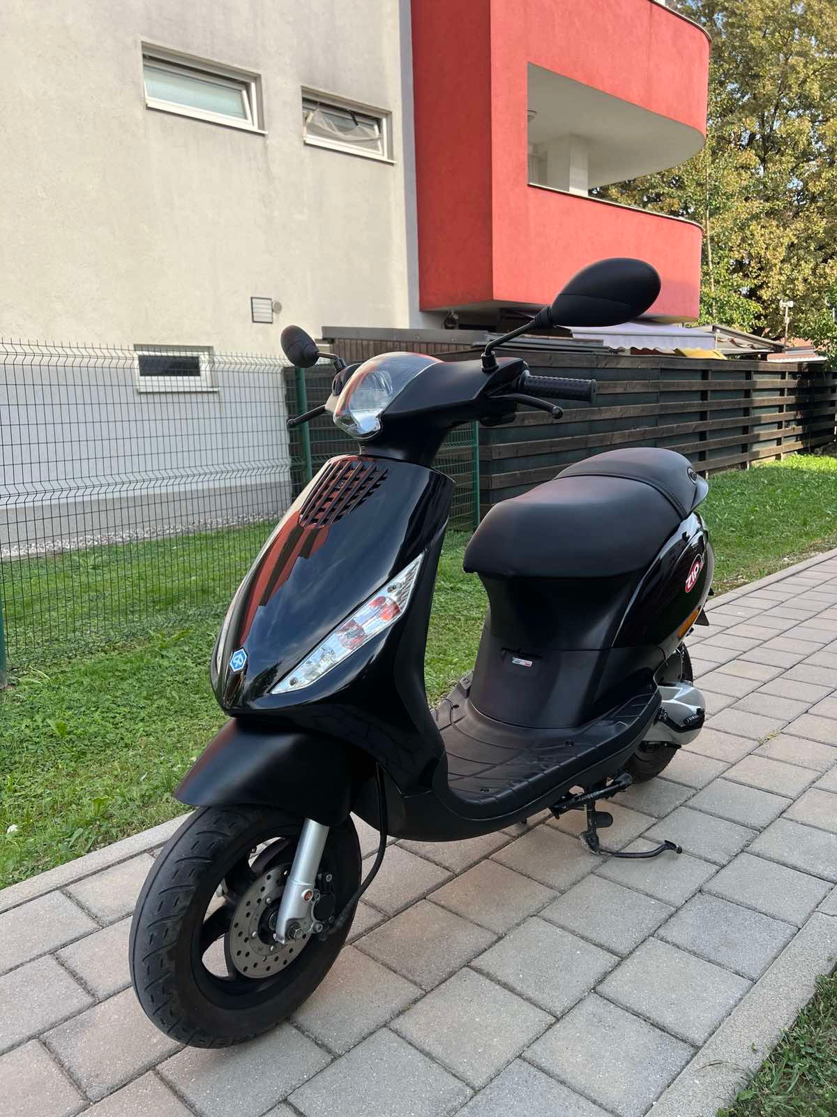 Piaggio ZIP 50 2T 25kmh 2016