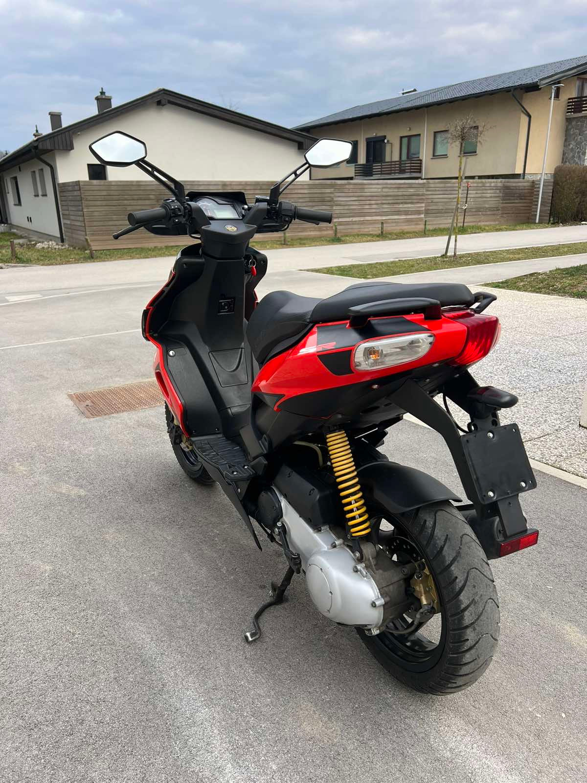 Aprilia SR50 R 25kmh 2020