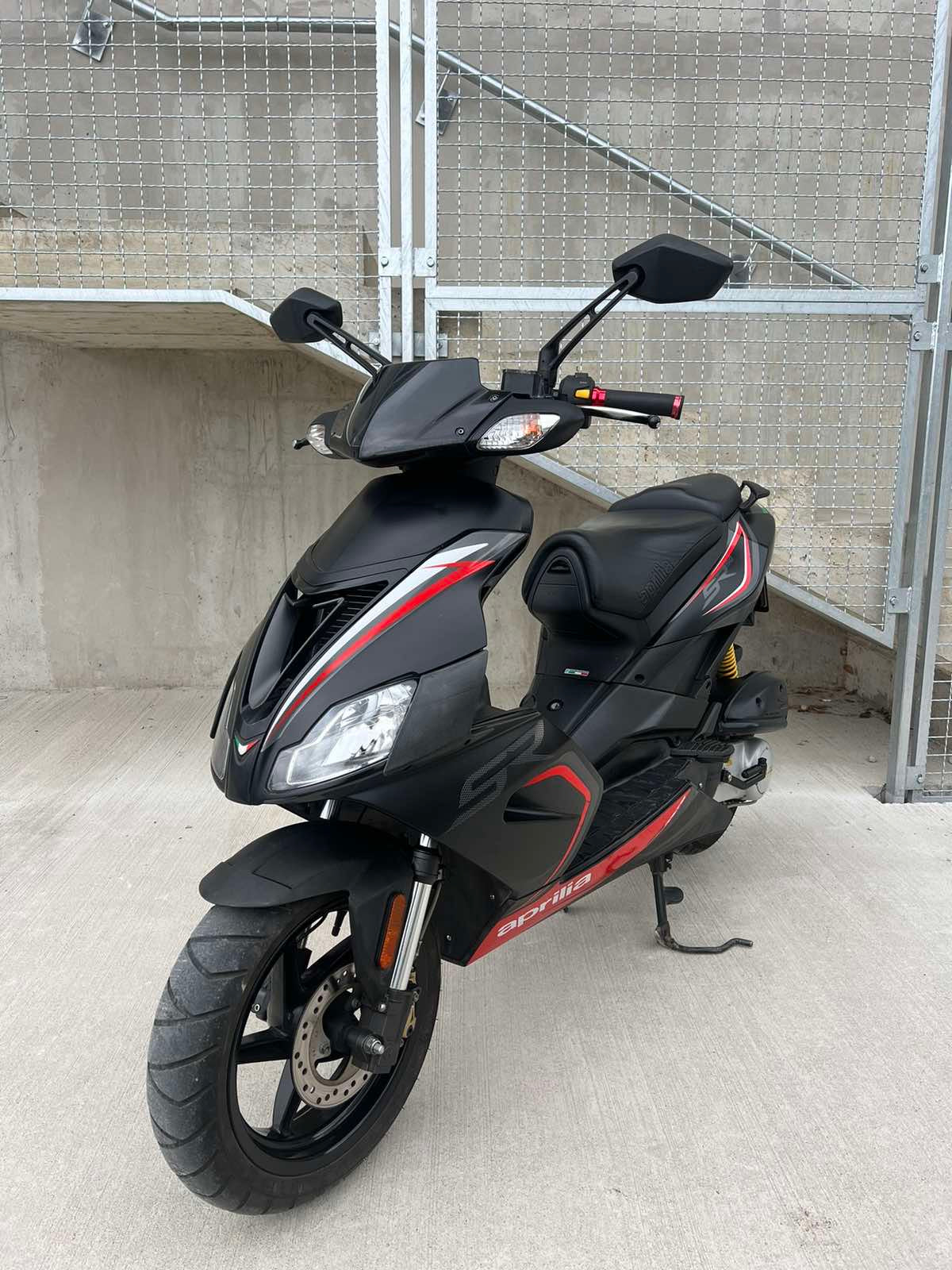 Aprilia SR50 R 2T 25kmh 2017