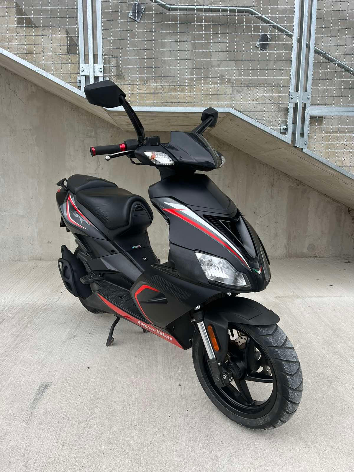 Aprilia SR50 R 2T 25kmh 2017