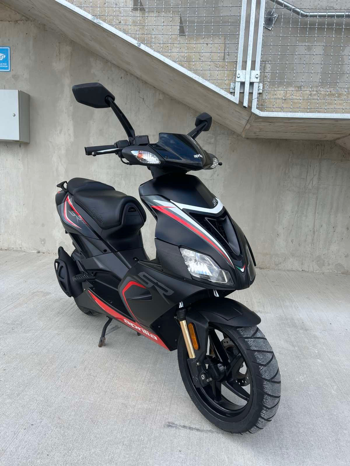 Aprilia SR50R 2T 25kmh 2017