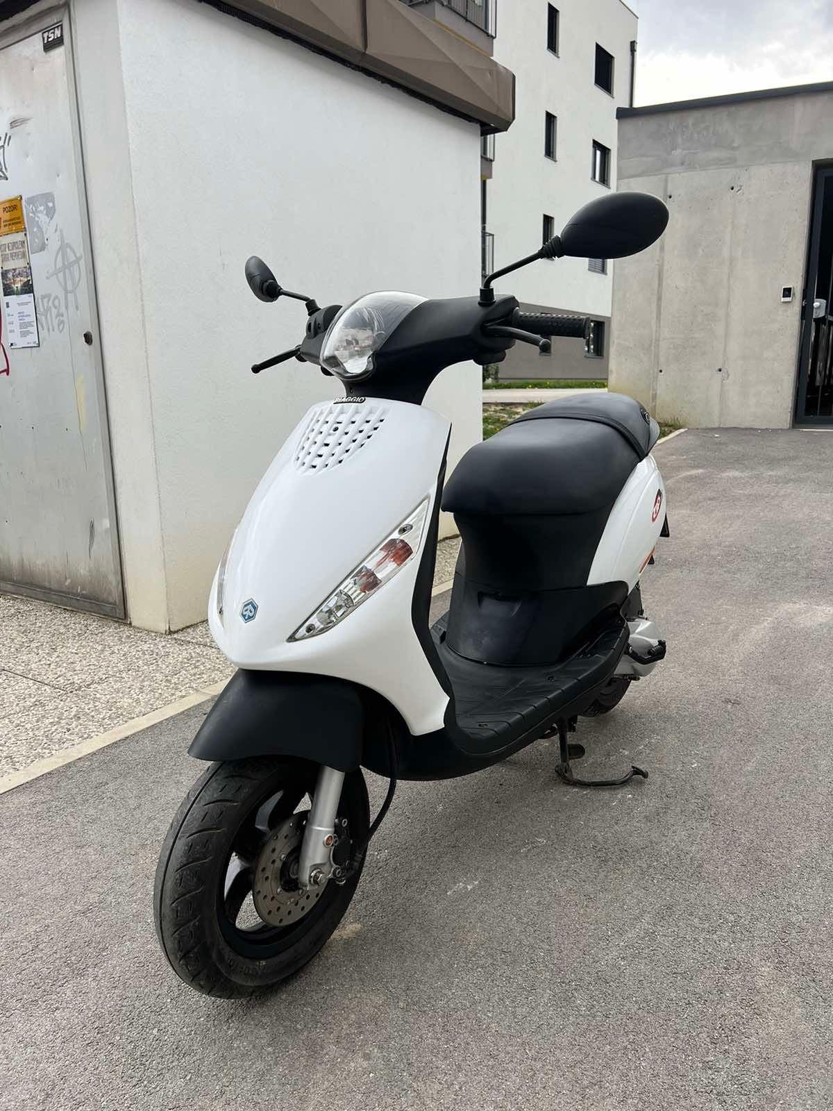 Piaggio ZIP 50 2T 25kmh 2015