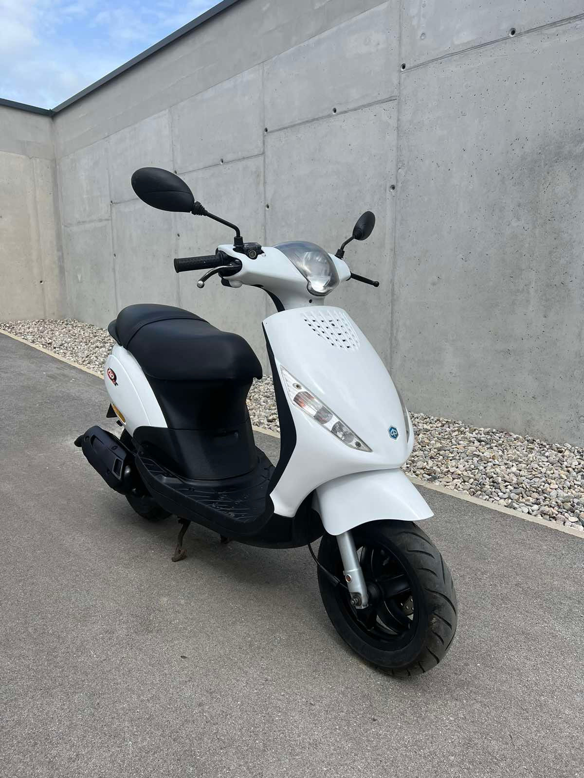Piaggio ZIP 50 2T 25kmh 2011