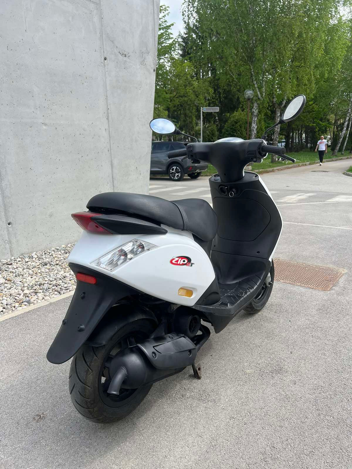 Piaggio ZIP 50 2T 25kmh 2011
