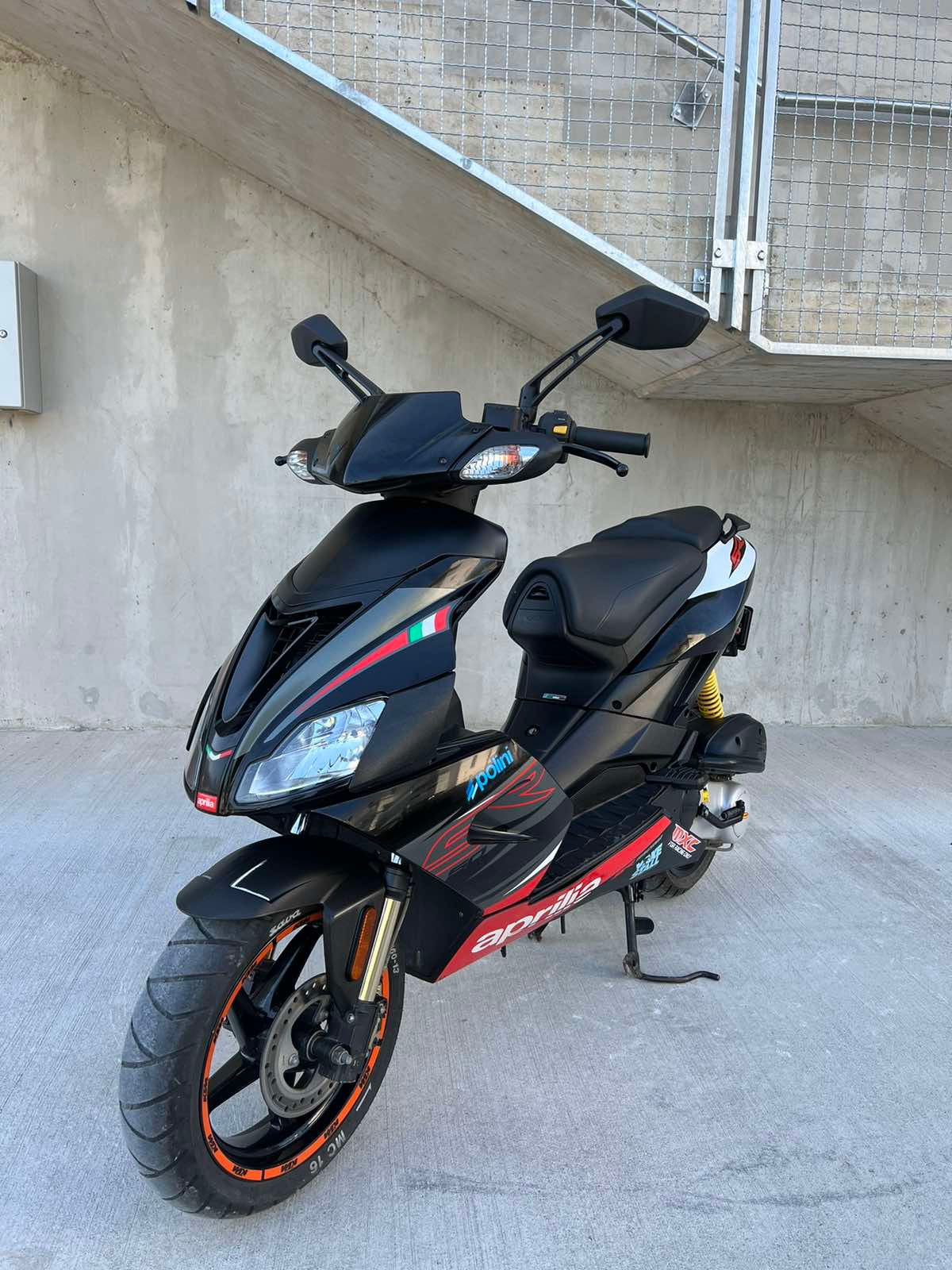 Aprilia SR50 R 2T 25kmh 2013