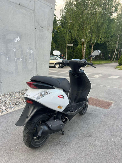 Piaggio ZIP 50 2T 25kmh 2011