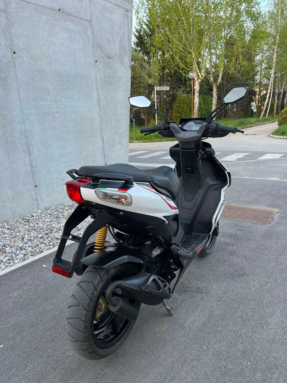 APRILIA SR50 R 2015 25kmh KOT NOV